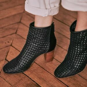 Sézane Alba Boot - worn once! - US 9 / EU size 40